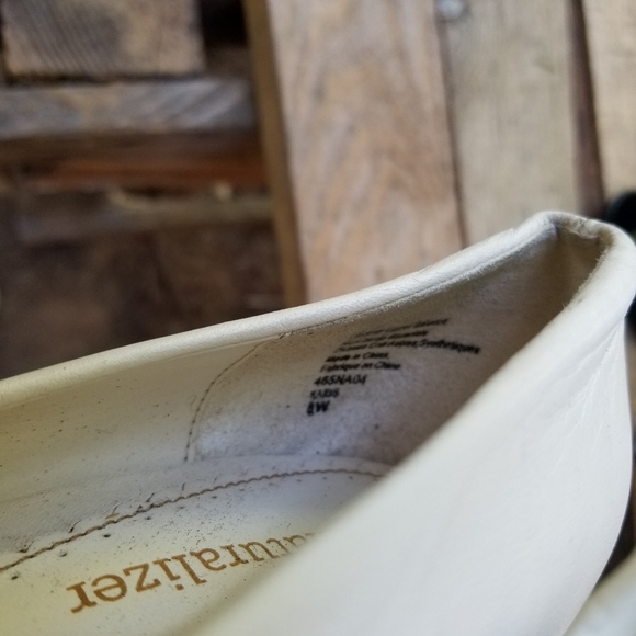 Size 8 Naturalizer ladies White Cream high heels shoes open toe spectator formal - Picture 3 of 10